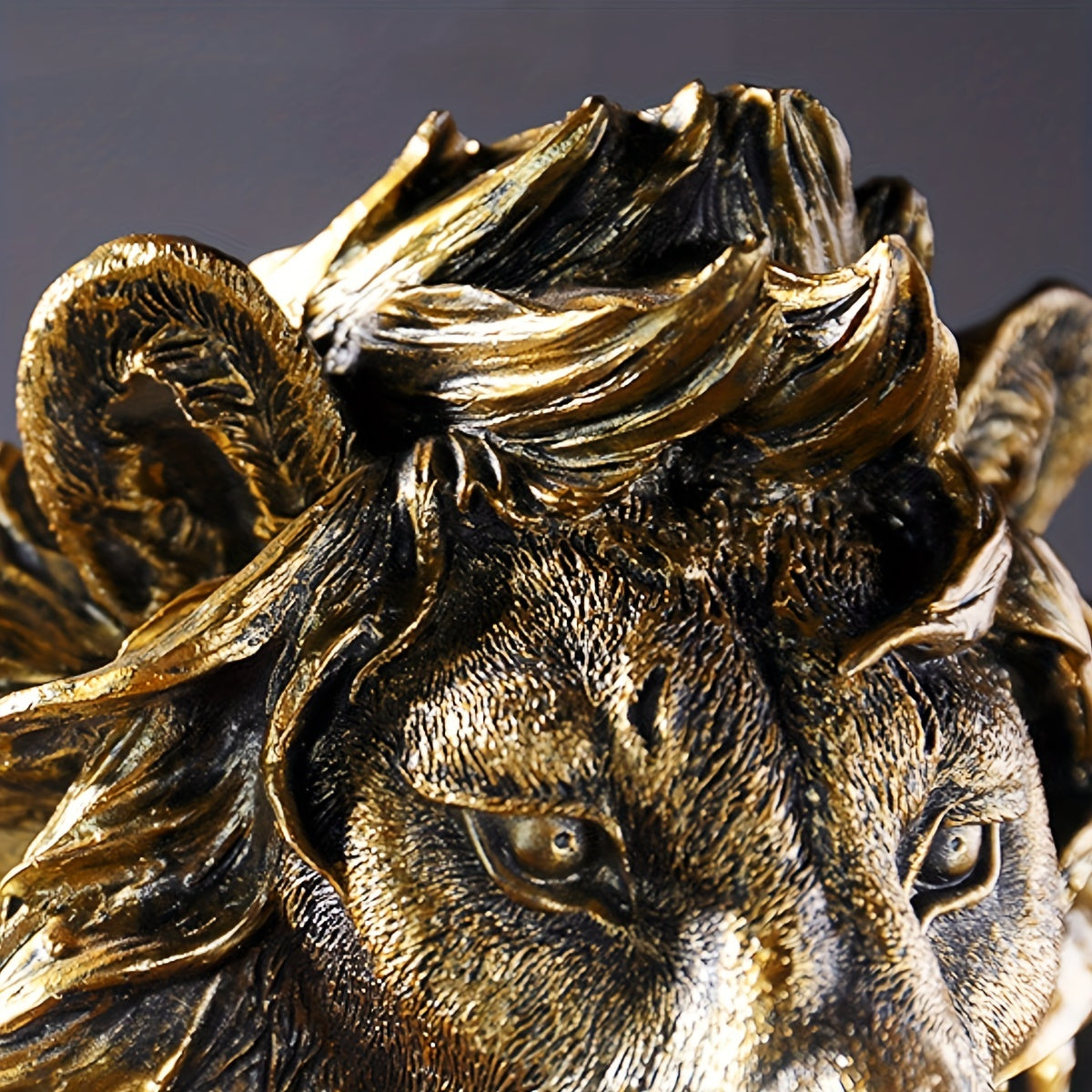 HF-830 Golden Resin Lion Statue King Of Beasts Figurine Lion Statues Home Decor Office Exquisite Decoration Collectibles For Men Room Decor For Men