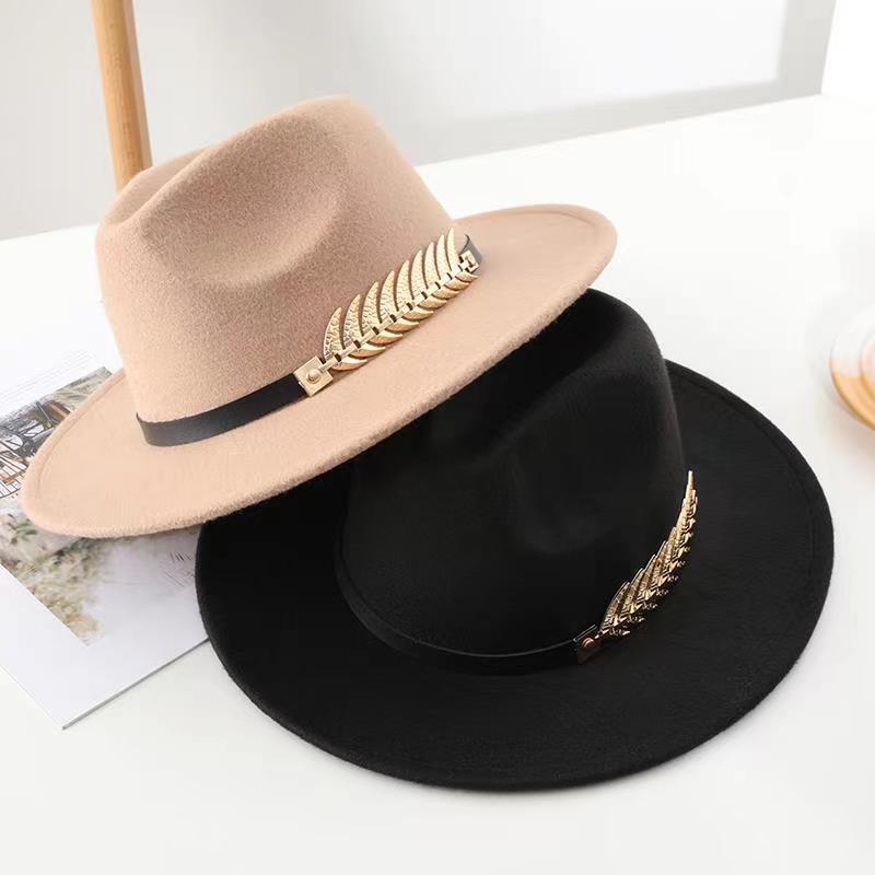 Retro Tweed Bowler Hat with HMetal Wheat & Belt Accessories - A Stylish Minimalistic Jazz Hat with a Large Brim