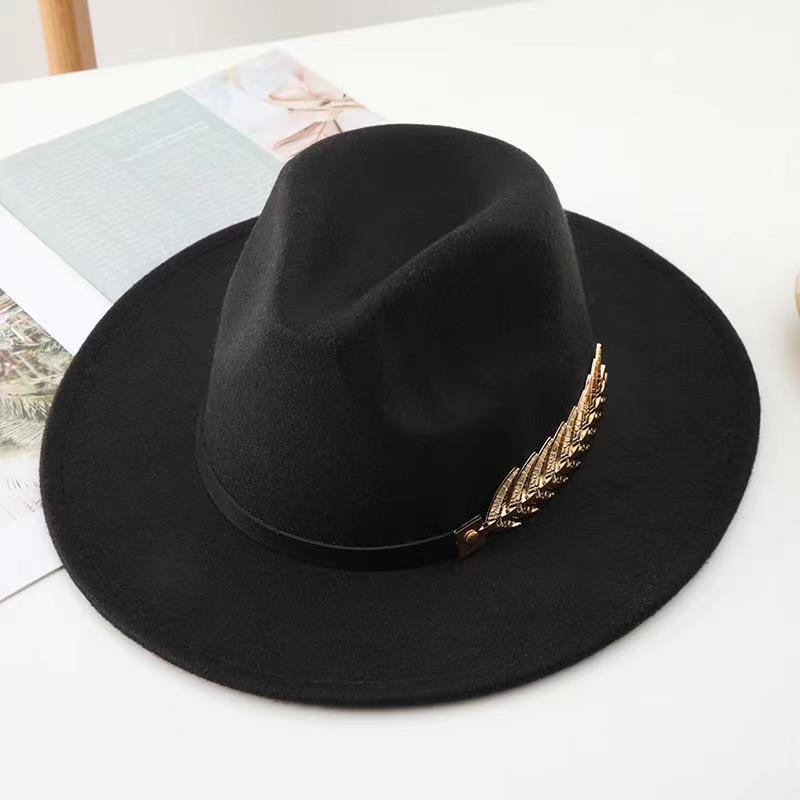 Retro Tweed Bowler Hat with HMetal Wheat & Belt Accessories - A Stylish Minimalistic Jazz Hat with a Large Brim